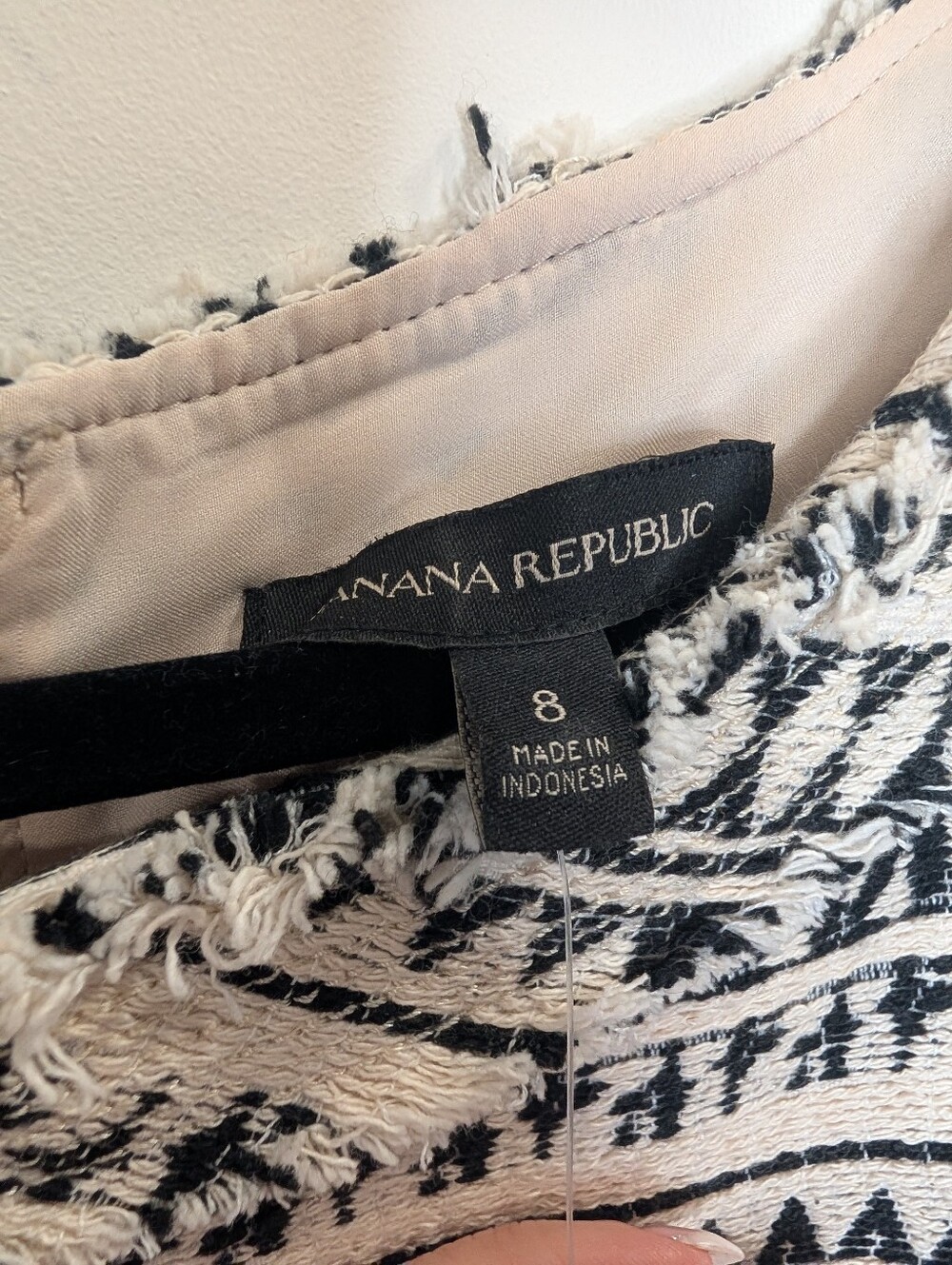 Banana Republic Textured Jacquard Fit & Flare Dress NWT • Size 8 • Cream & Black - Picture 3 of 8